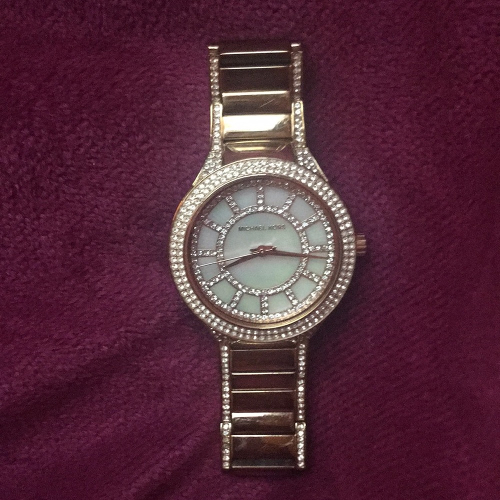 MICHAEL KORS ROSE GOLD WATCH